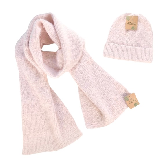 EARTHBOUND Accessories - NEW EarthBound Trading Co Hat + Scarf Bundle Pale Ivory Pink Eyelash Knitted Set